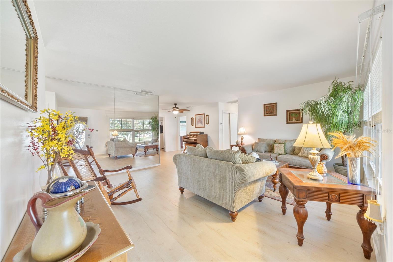 805 MANDARIN CIRCLE