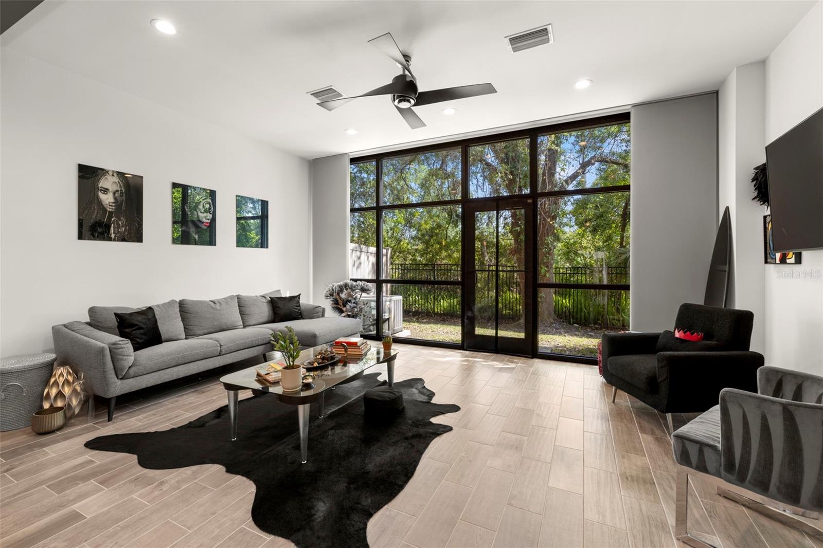 CARROLLWOOD CROSSINGS 2 - Residential