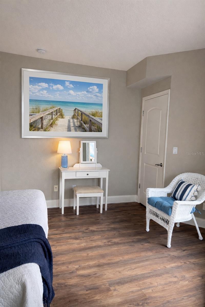 PARADISO CONDO - Residential Lease