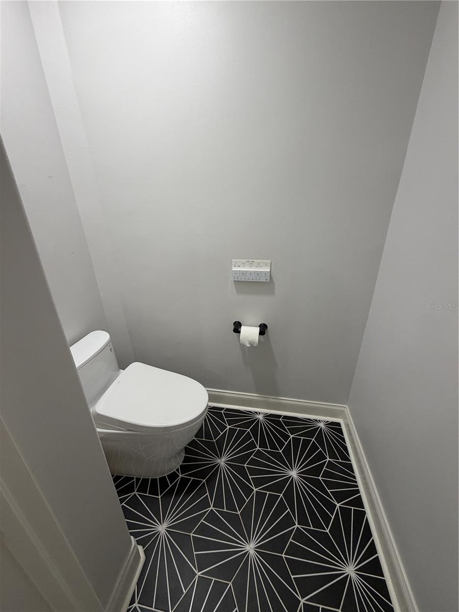 PARADISO CONDO - Residential Lease