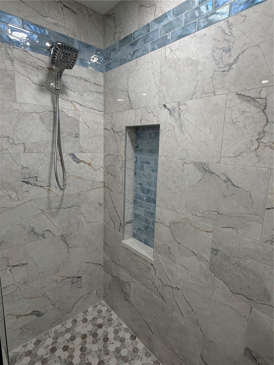 PARADISO CONDO - Residential Lease