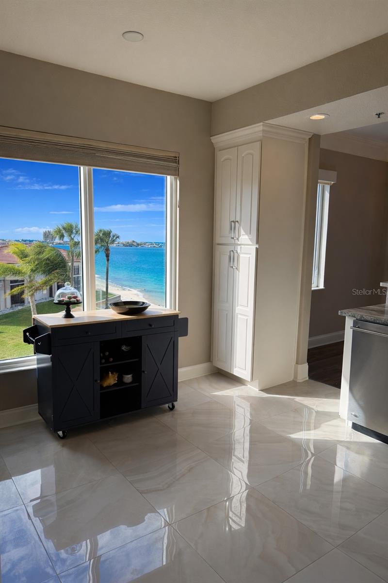 PARADISO CONDO - Residential Lease