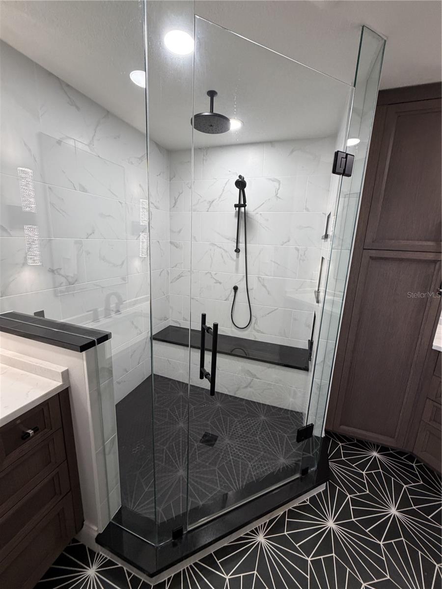 PARADISO CONDO - Residential Lease