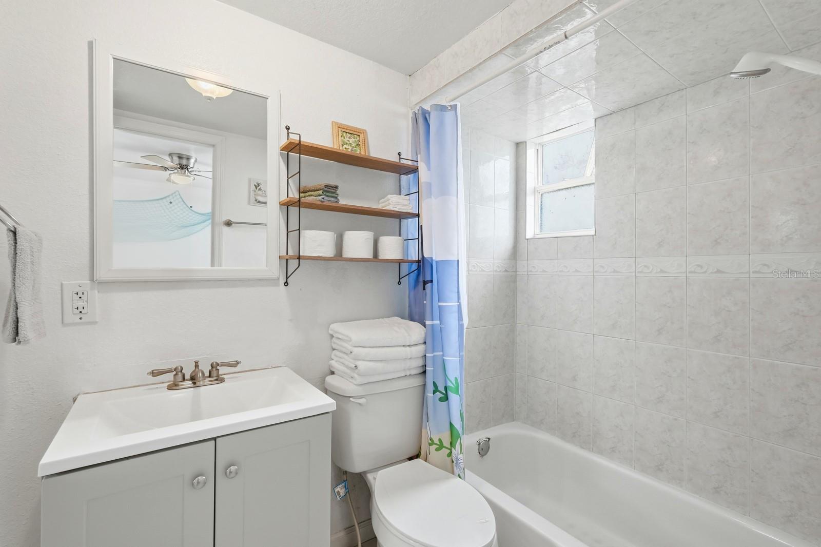 ROGERS SEABREEZE - Commercial Sale