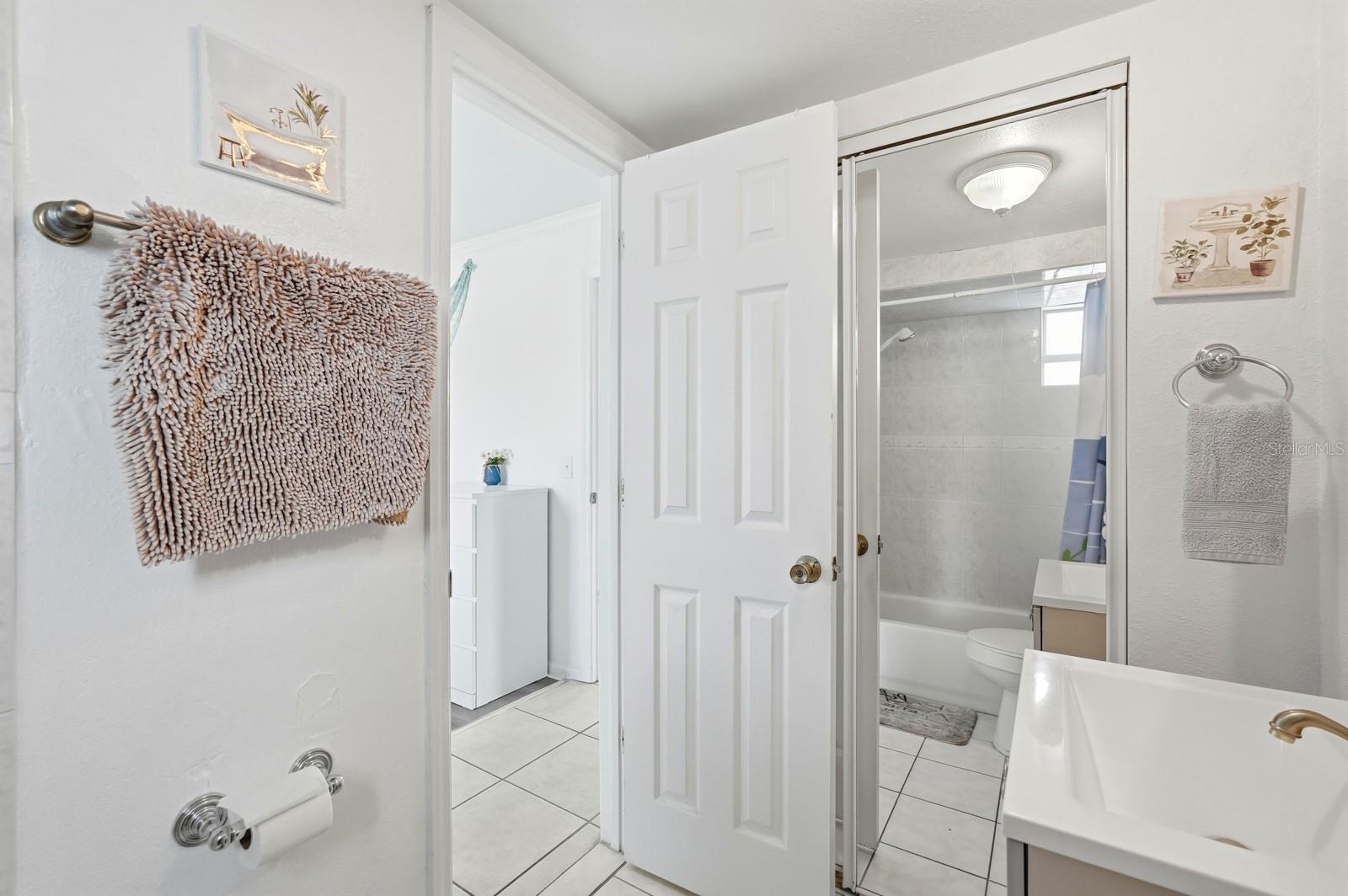 ROGERS SEABREEZE - Commercial Sale