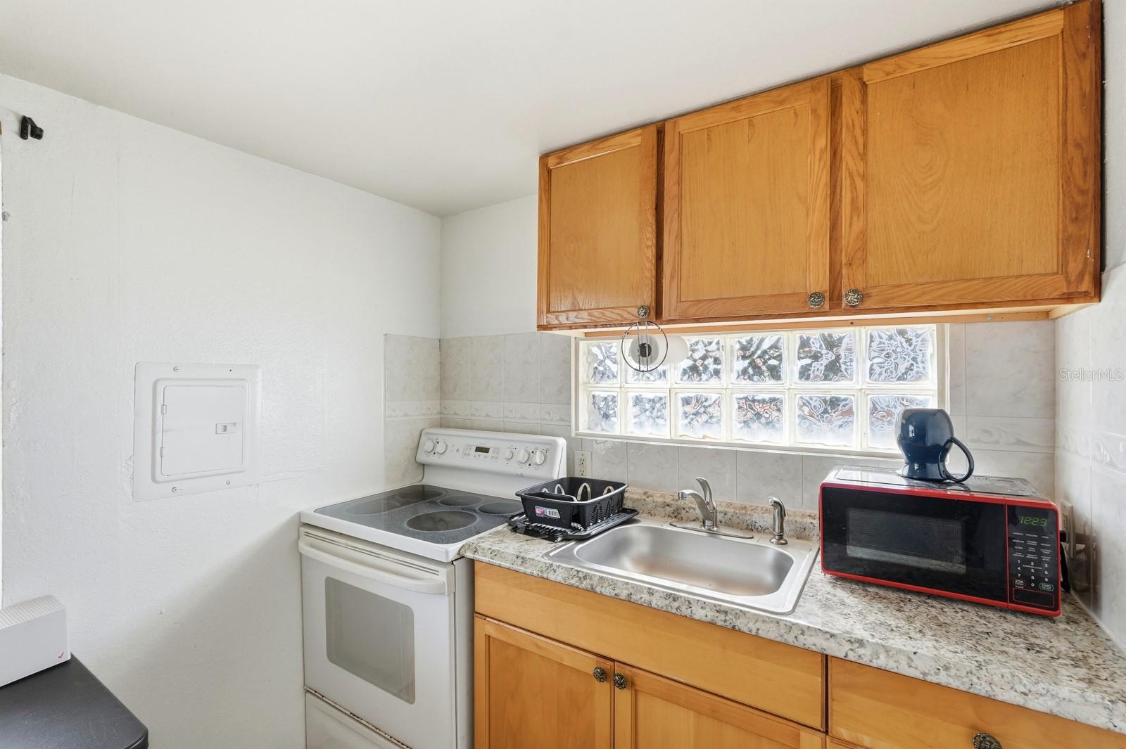 ROGERS SEABREEZE - Commercial Sale