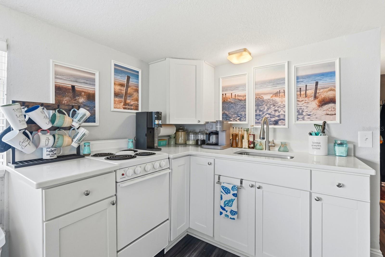 ROGERS SEABREEZE - Commercial Sale