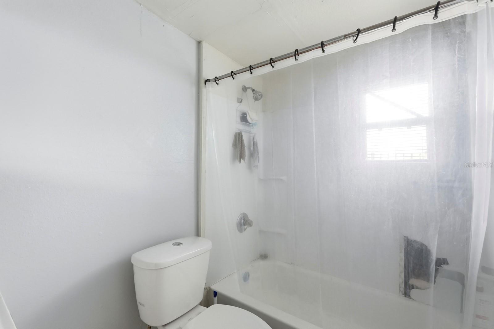 ROGERS SEABREEZE - Commercial Sale