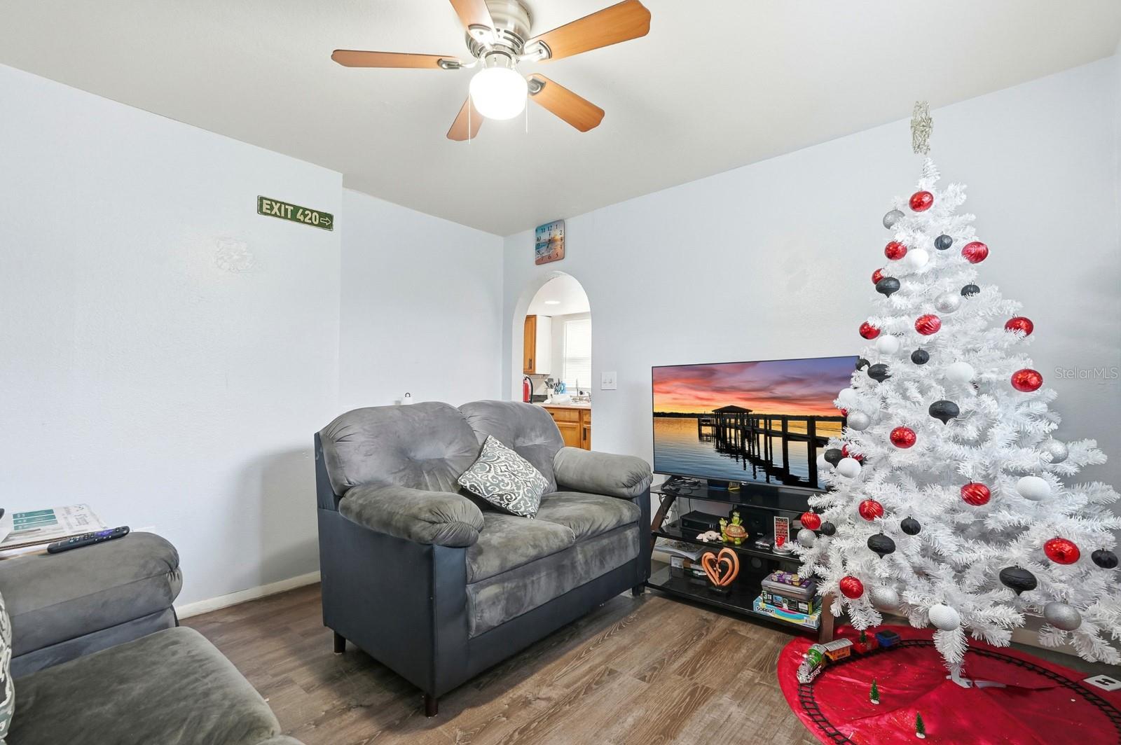 ROGERS SEABREEZE - Commercial Sale