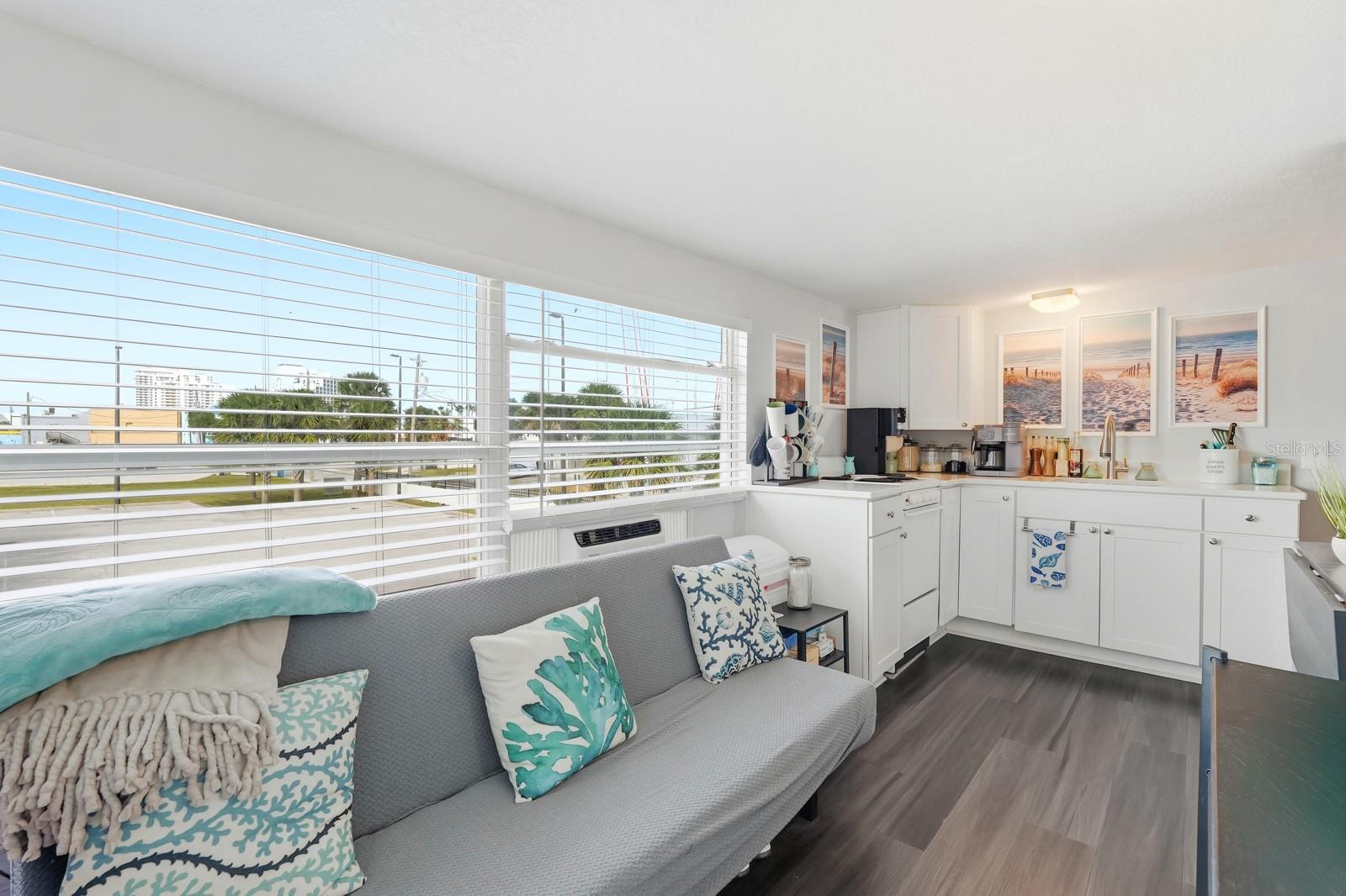 ROGERS SEABREEZE - Commercial Sale