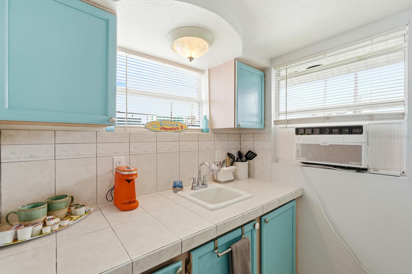 ROGERS SEABREEZE - Commercial Sale