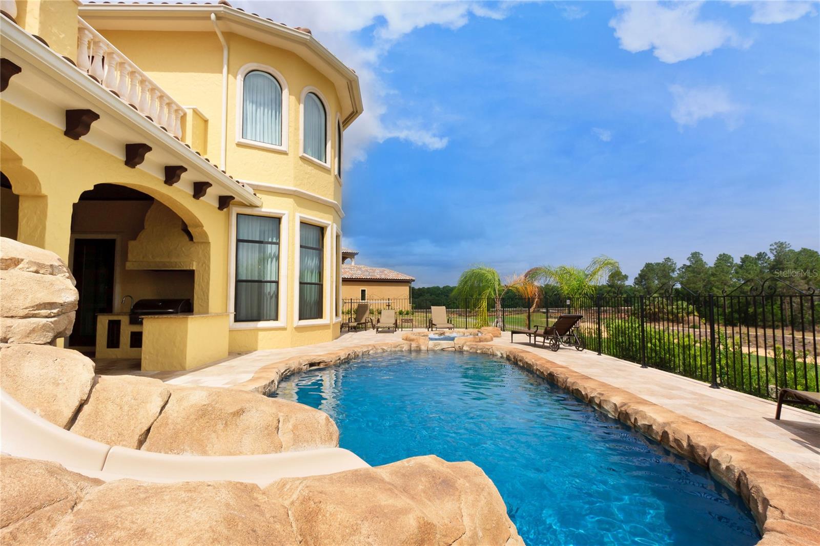 REUNION WEST VLGS NORTH - Residential