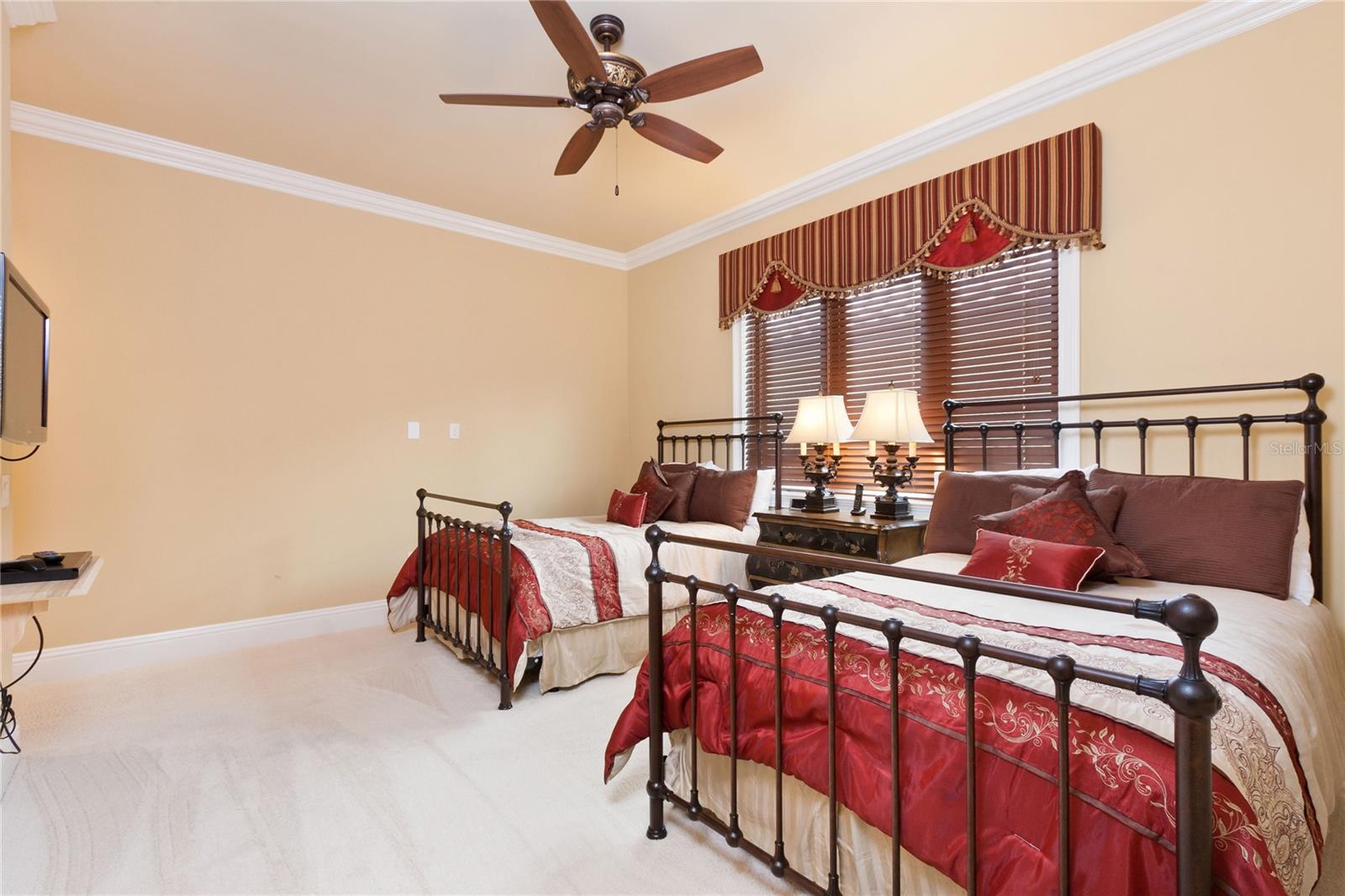 REUNION WEST VLGS NORTH - Residential