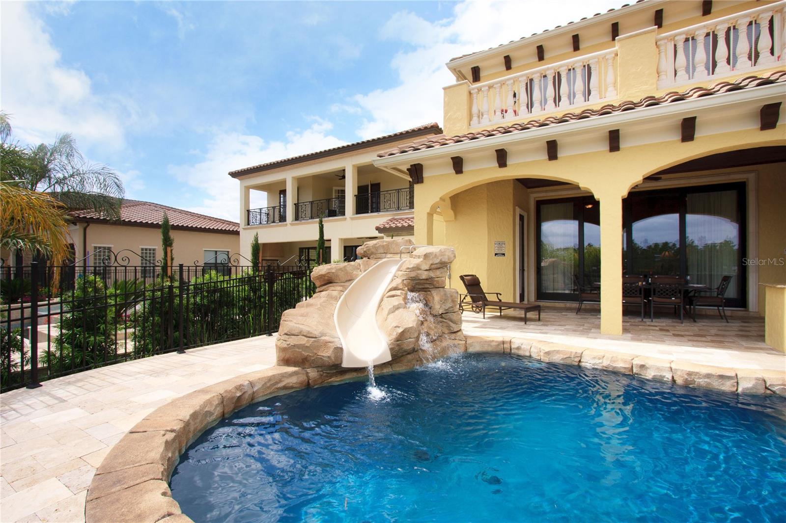 REUNION WEST VLGS NORTH - Residential