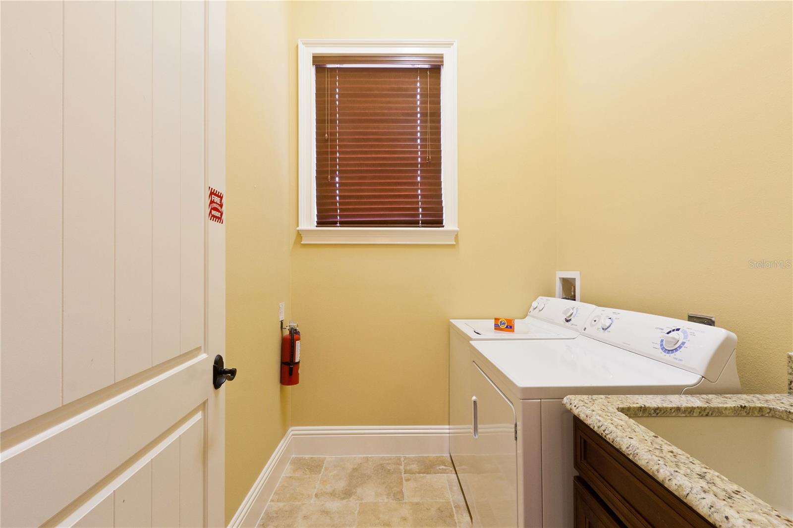 REUNION WEST VLGS NORTH - Residential