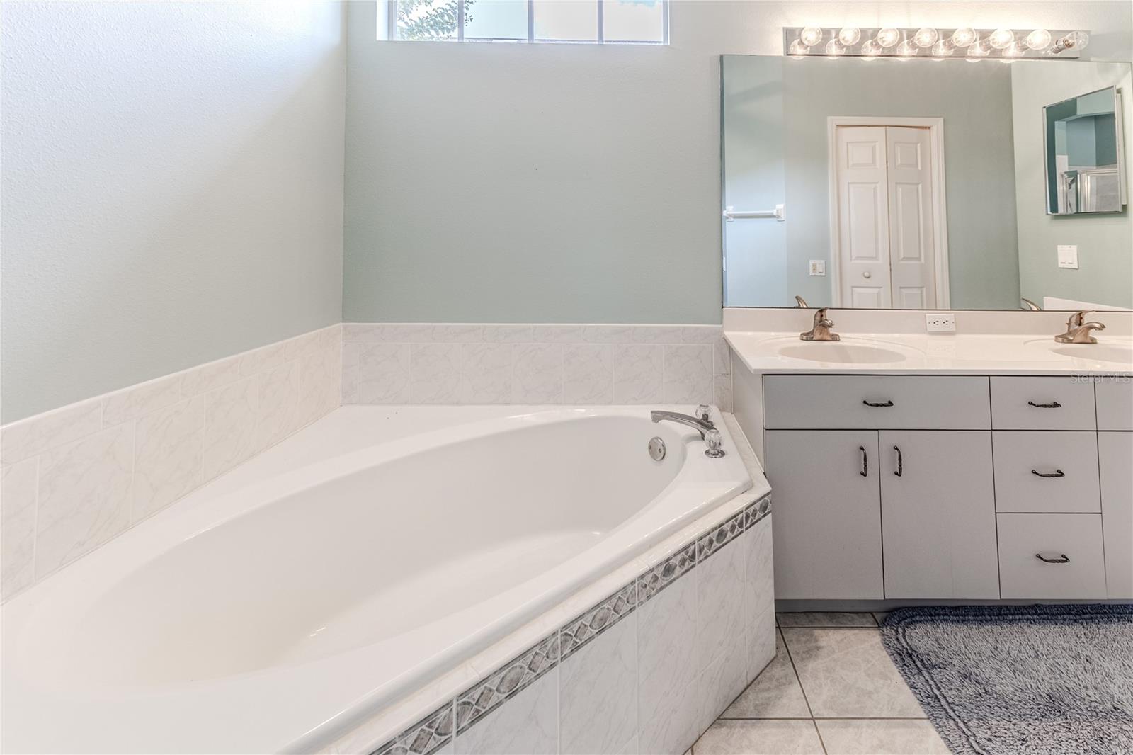 SILVERTHORN PH 3 - Residential