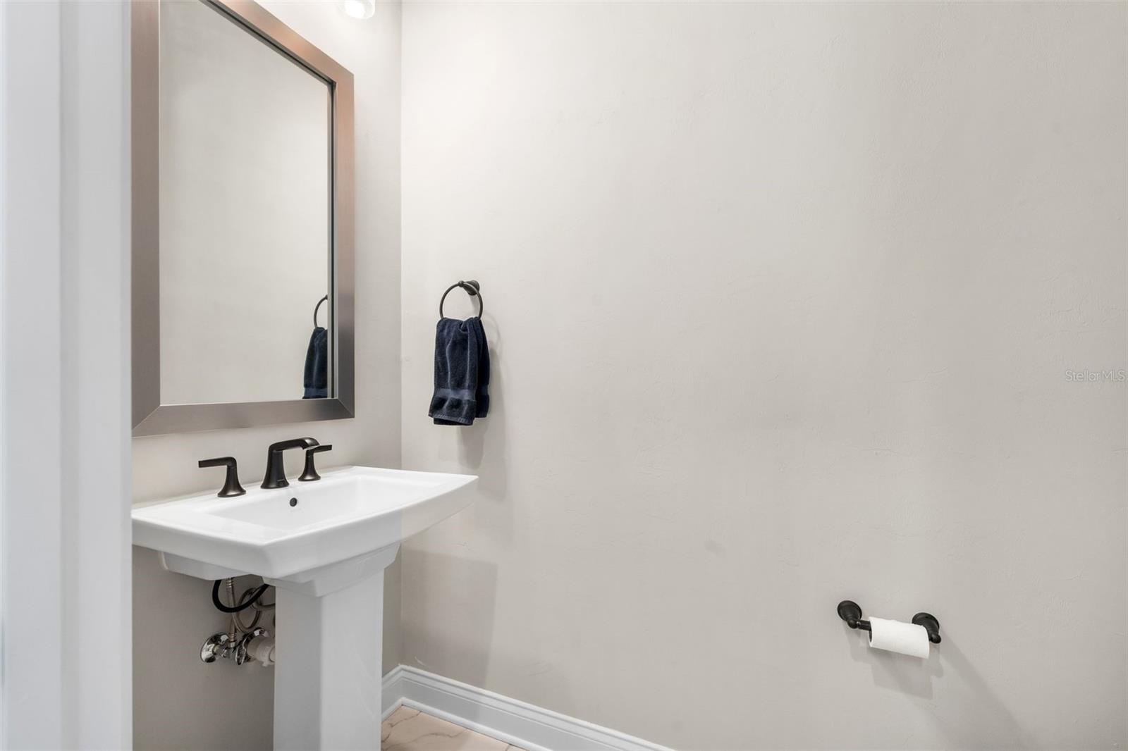 OAKMONT - Residential