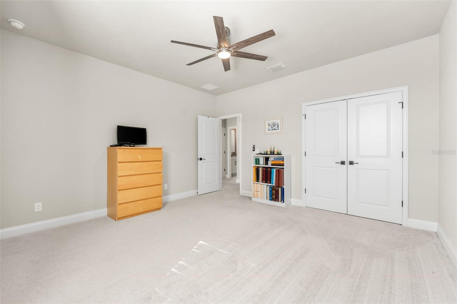 OAKMONT - Residential