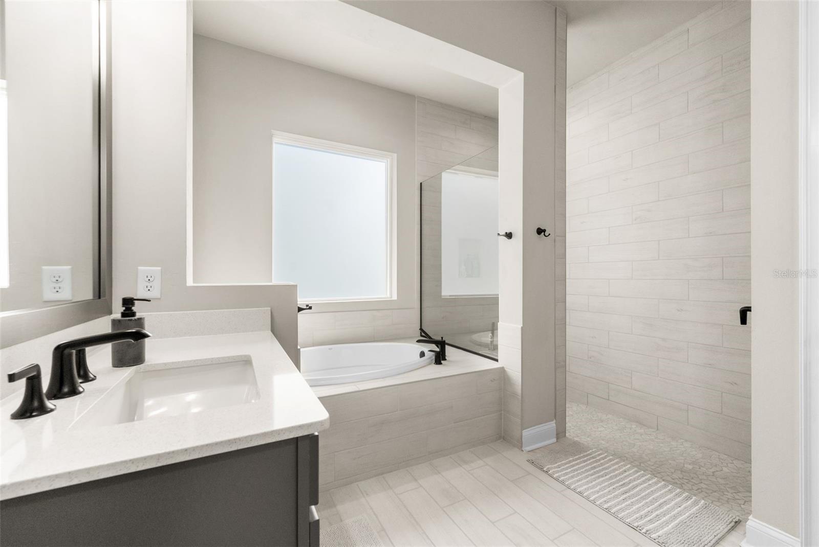 OAKMONT - Residential