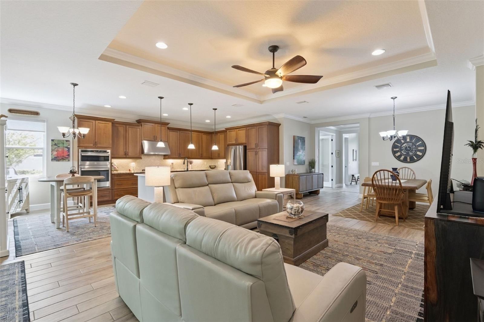 VICTORIA GARDENS PHASE 6 REPLAT - Residential