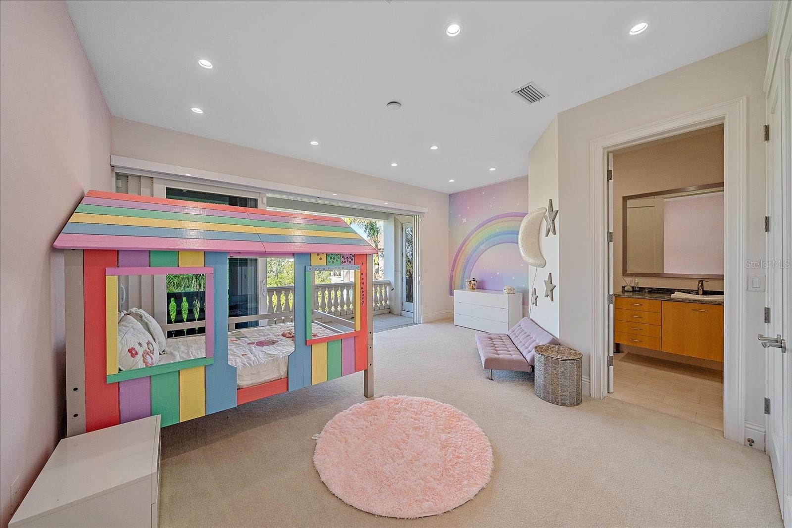 ROBERTS POINT 2 - Residential