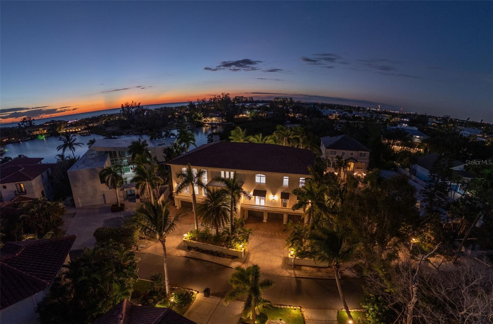 ROBERTS POINT 2 - Residential