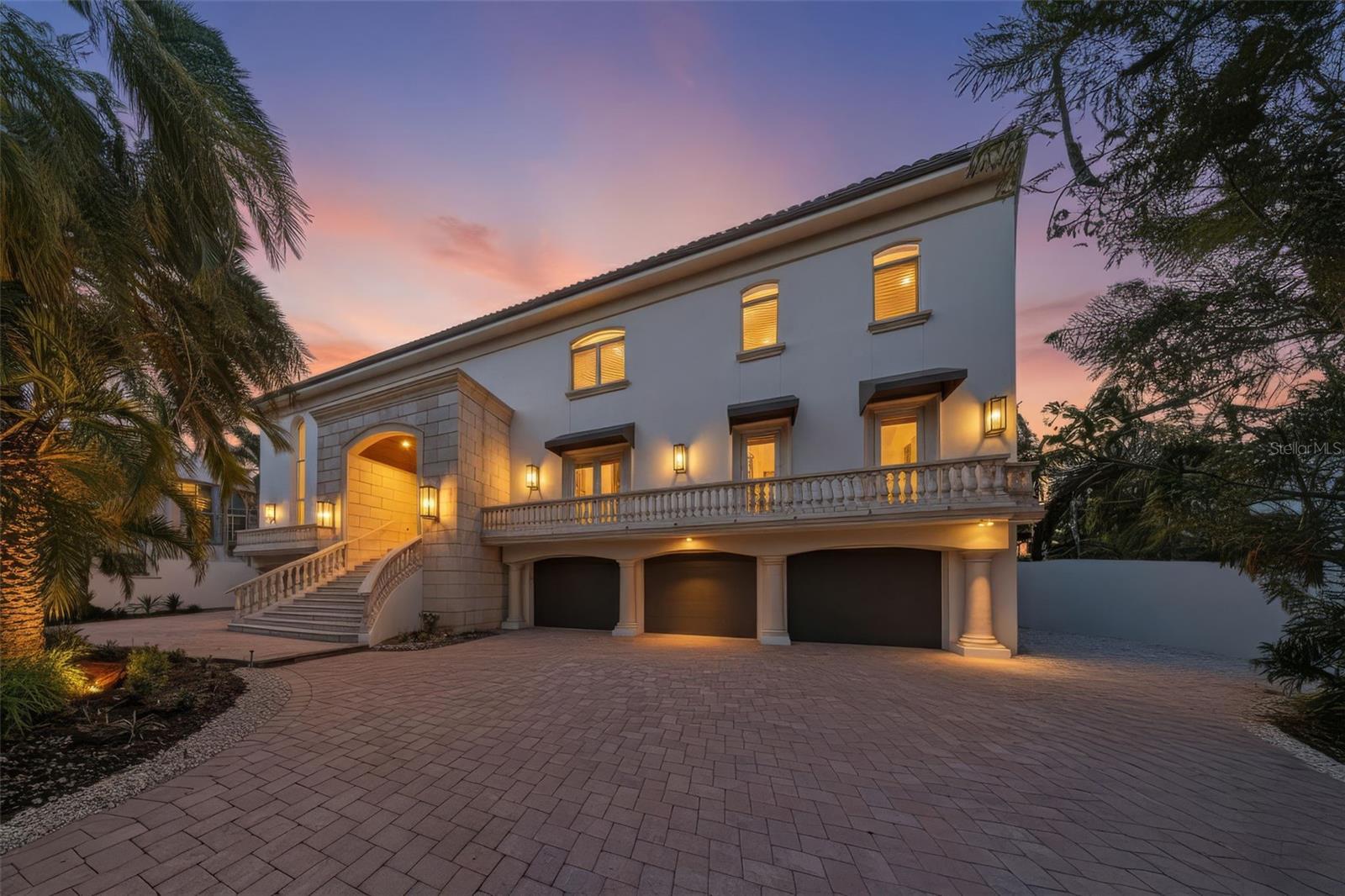 ROBERTS POINT 2 - Residential