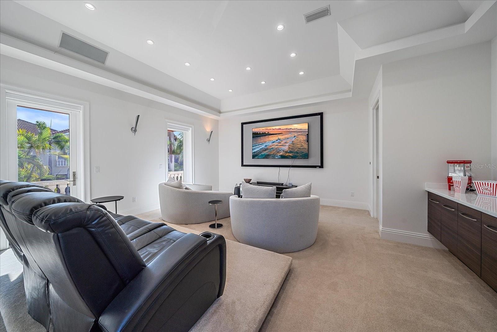 ROBERTS POINT 2 - Residential