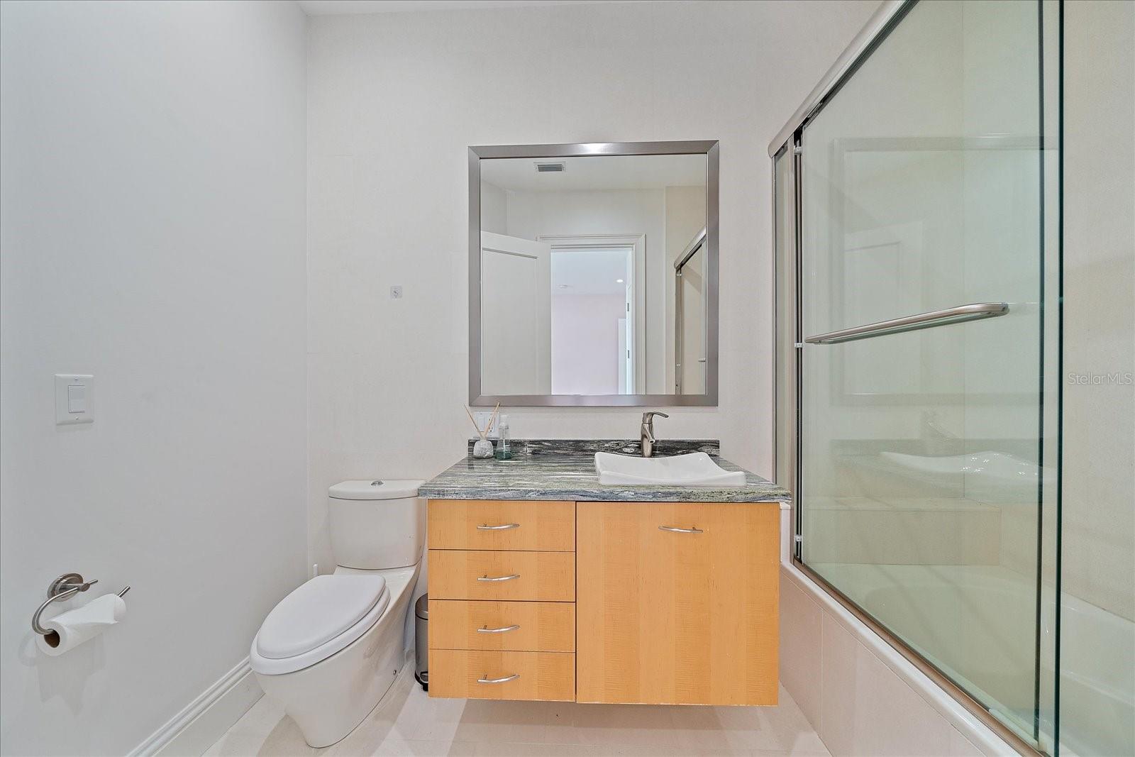 ROBERTS POINT 2 - Residential