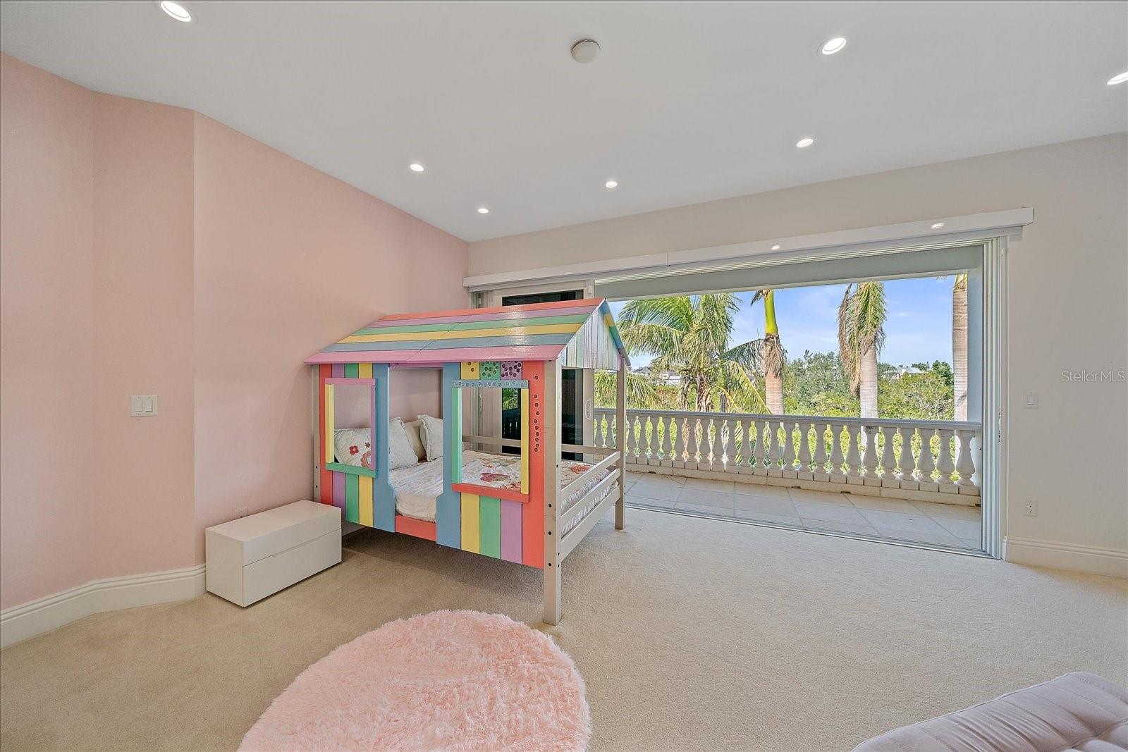 ROBERTS POINT 2 - Residential