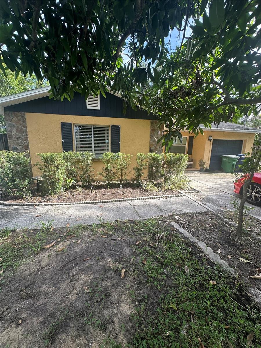 Photo of 4605 E Yukon Street, Tampa, FL 33617 (MLS # TB8540924)