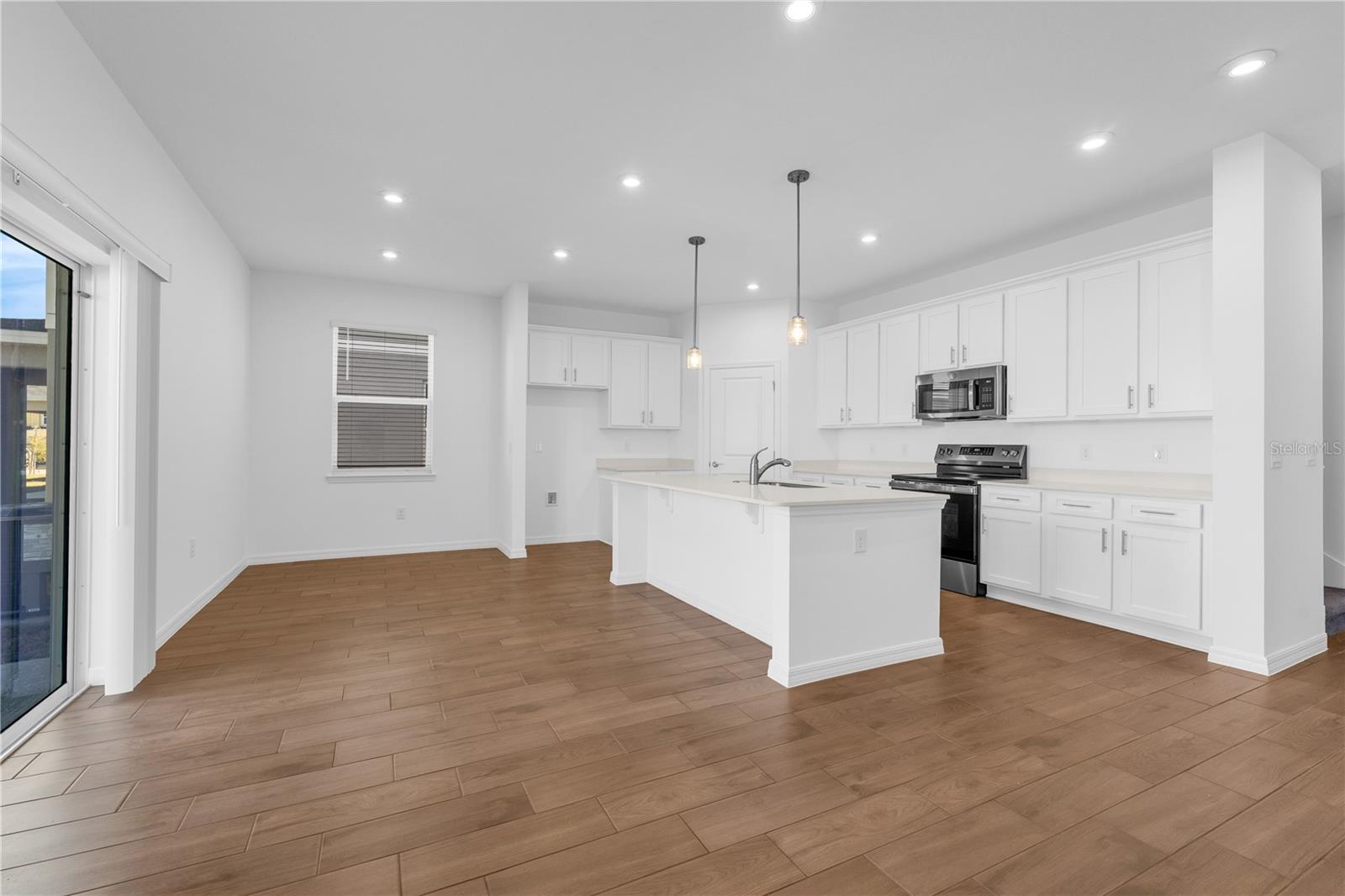 OAKFIELD TRAILS - Residential