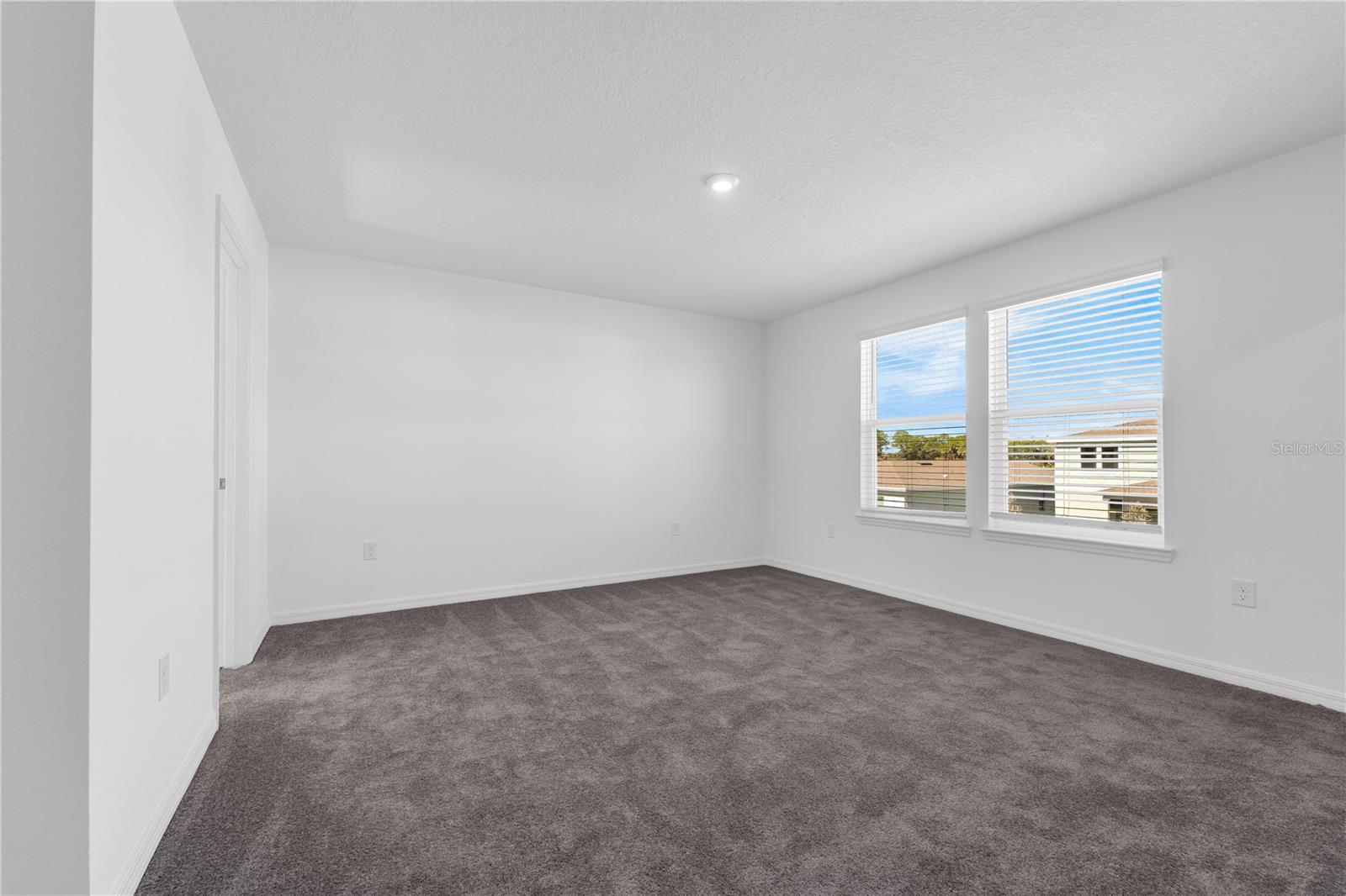 OAKFIELD TRAILS - Residential