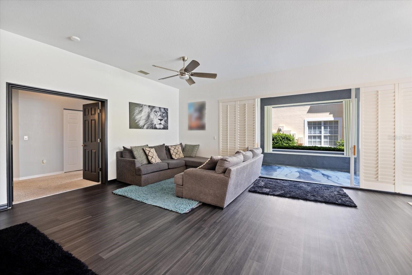 TRIANO - Residential