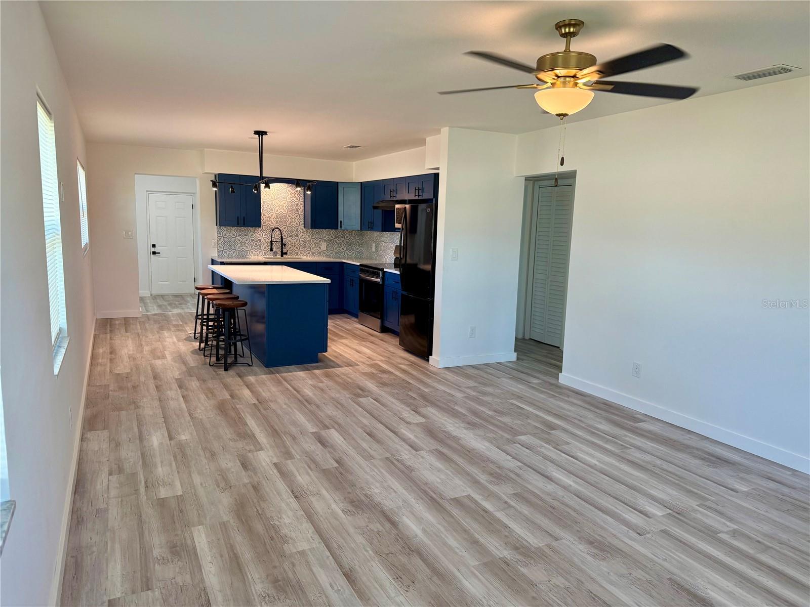 MIRA BELLA 1 - Residential