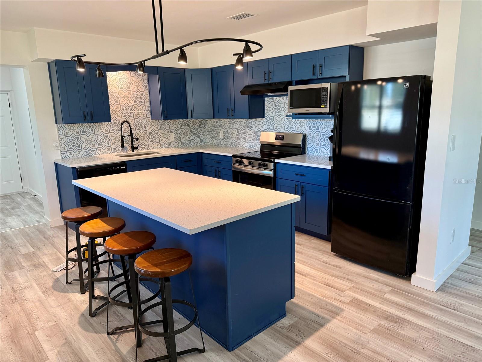 MIRA BELLA 1 - Residential