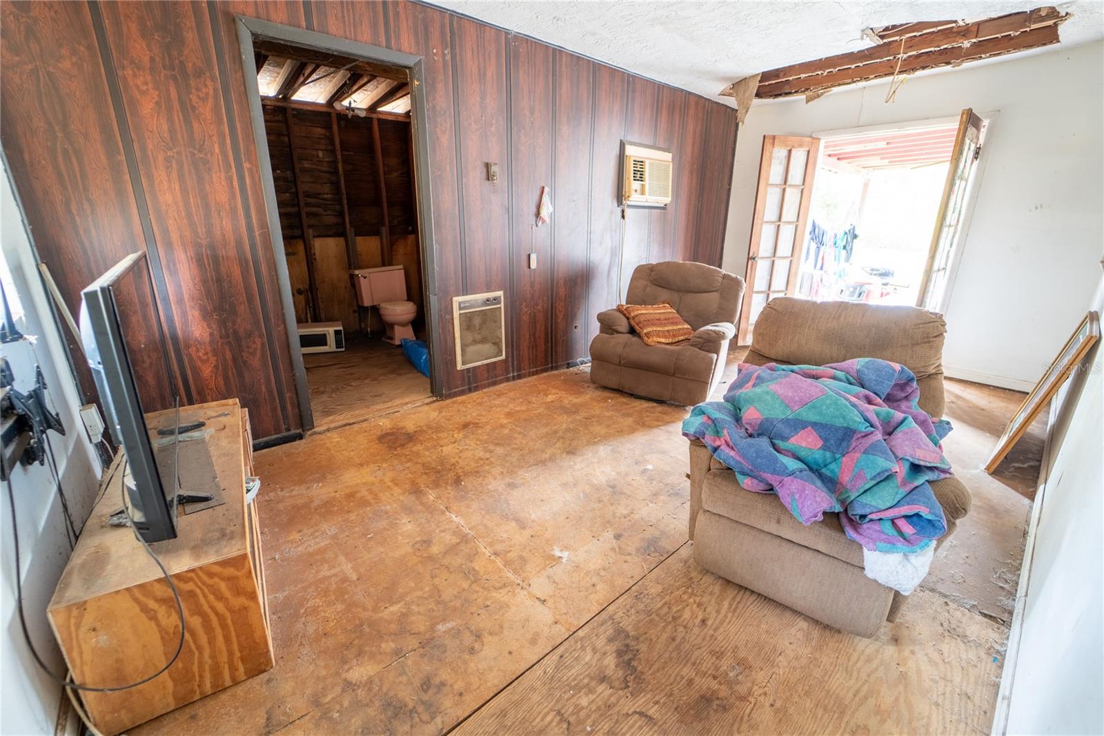 UNPLATTED - Residential