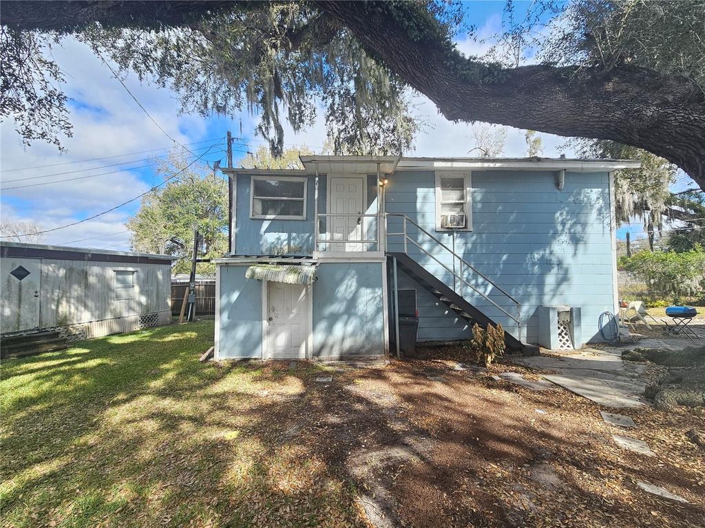 Photo of 503 Longfellow Boulevard #UP, Lakeland, FL 33801 (MLS # TB8477947)