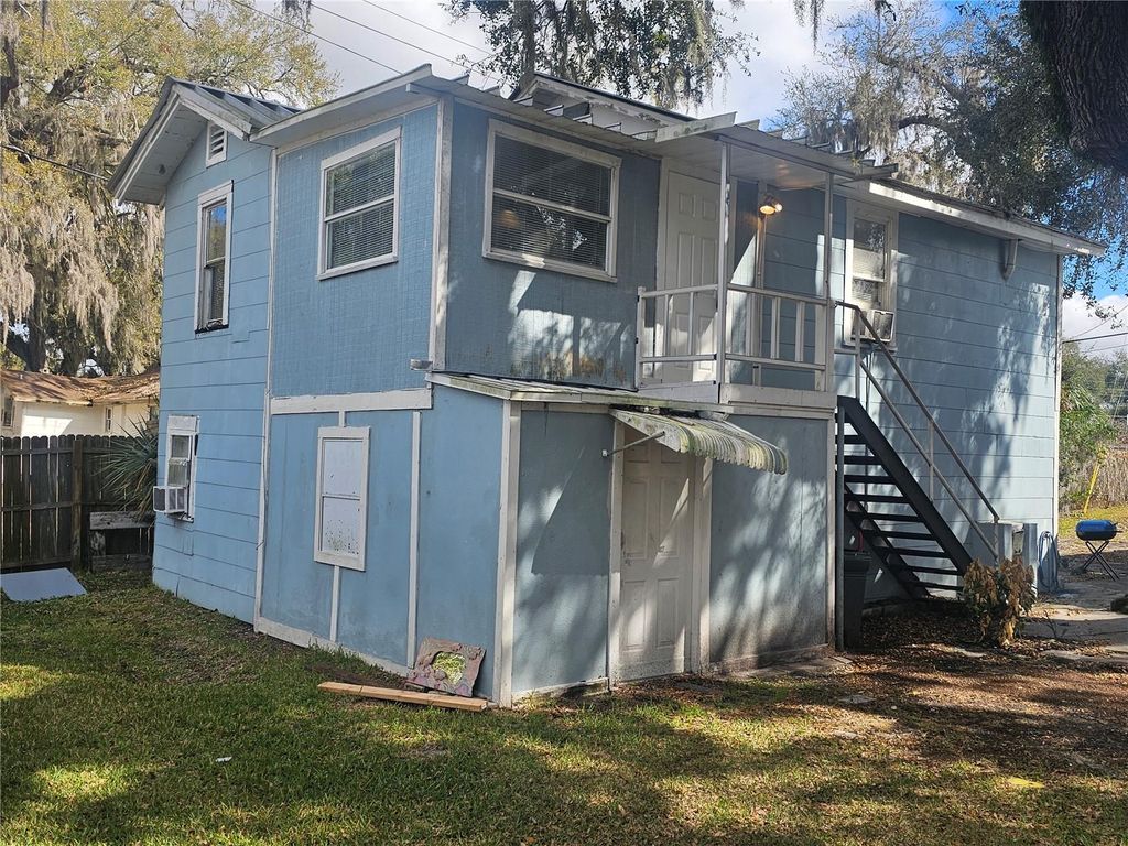 Photo of 503 Longfellow Boulevard #UP, Lakeland, FL 33801 (MLS # TB8477947)