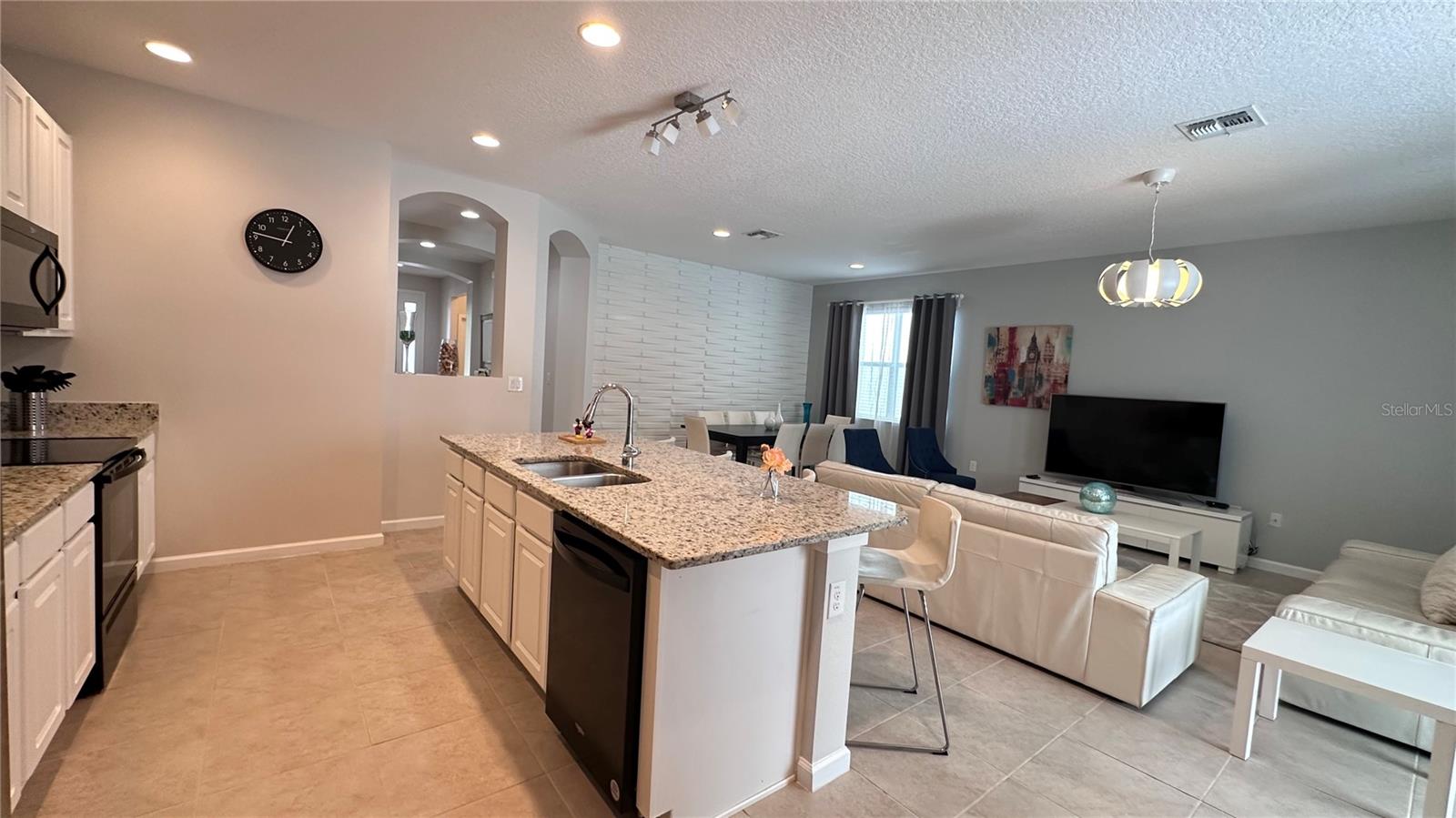BELLAVIDA PH 2A - Residential Lease