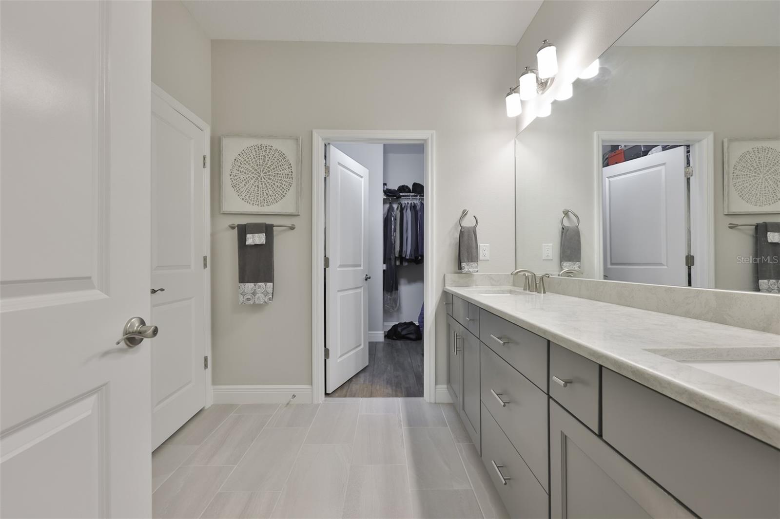 TOWNS AT SPRING LAKE - Residential