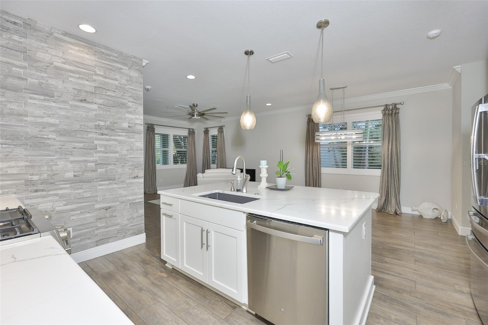 TOWNS AT SPRING LAKE - Residential