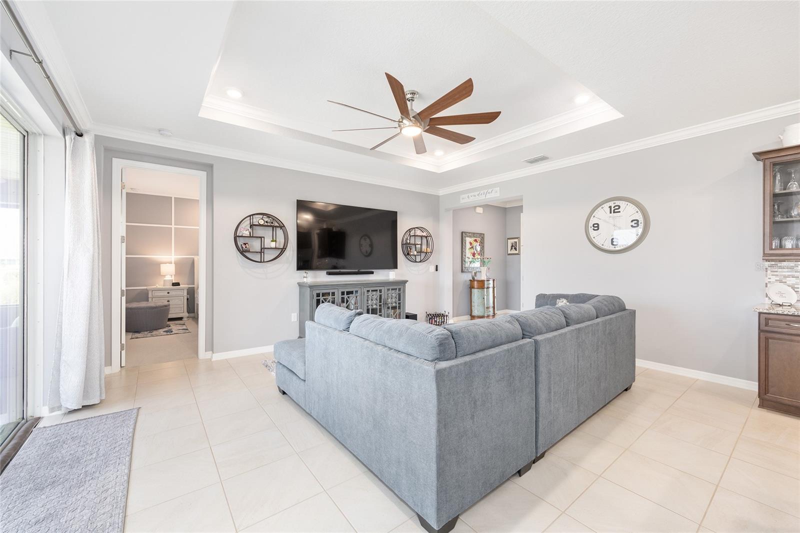 ON TOP OF THE WORLD - Residential