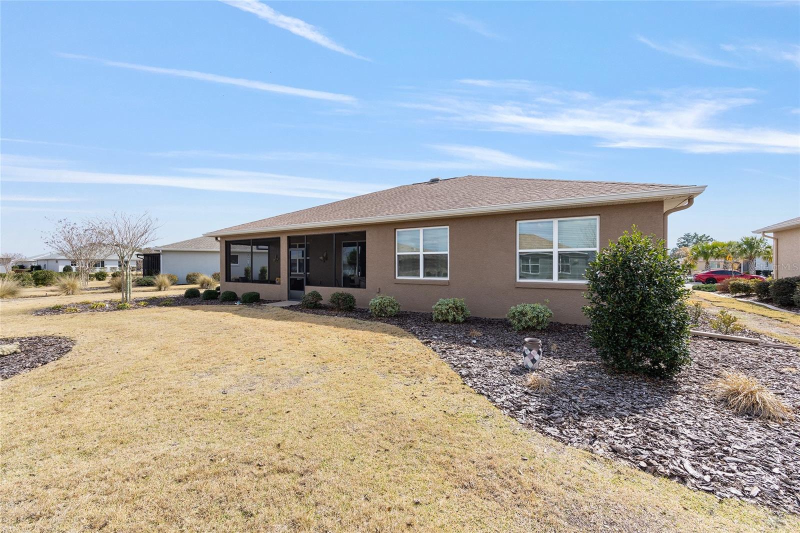 ON TOP OF THE WORLD - Residential