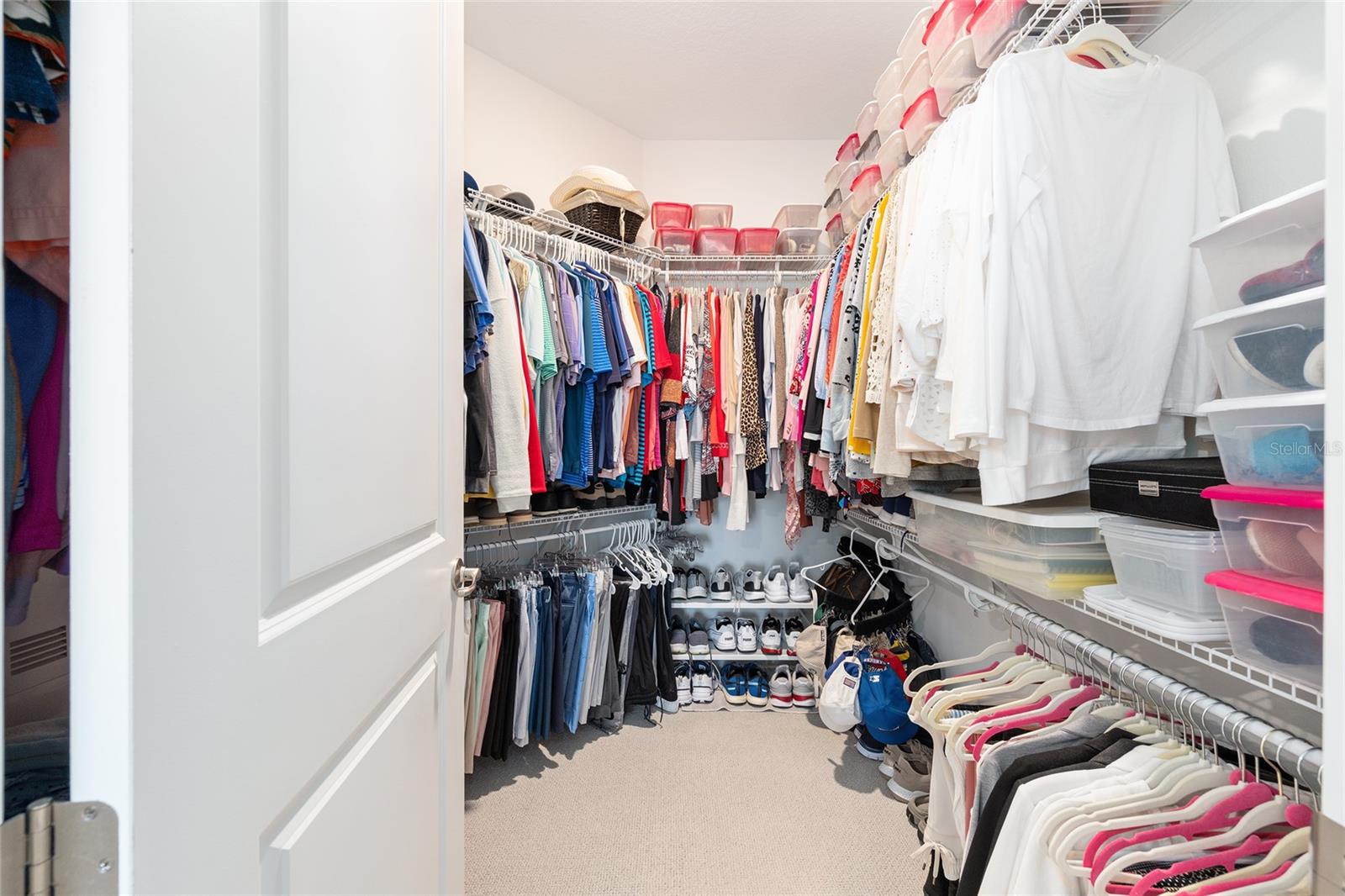 ON TOP OF THE WORLD - Residential