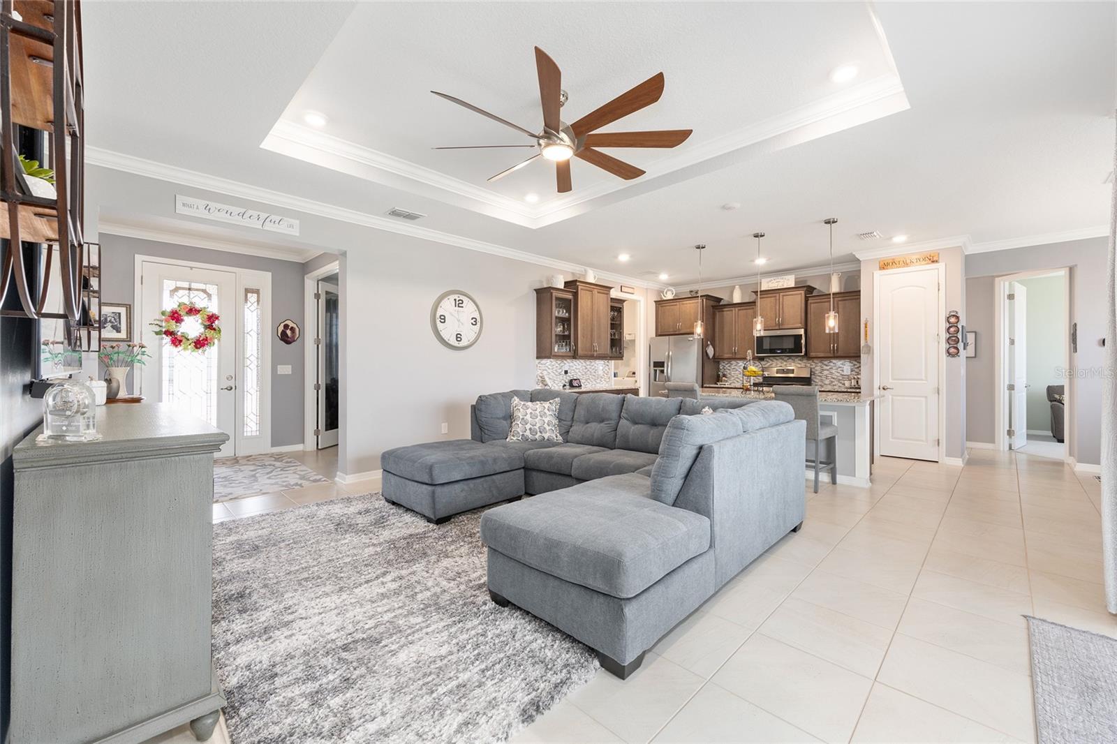 ON TOP OF THE WORLD - Residential