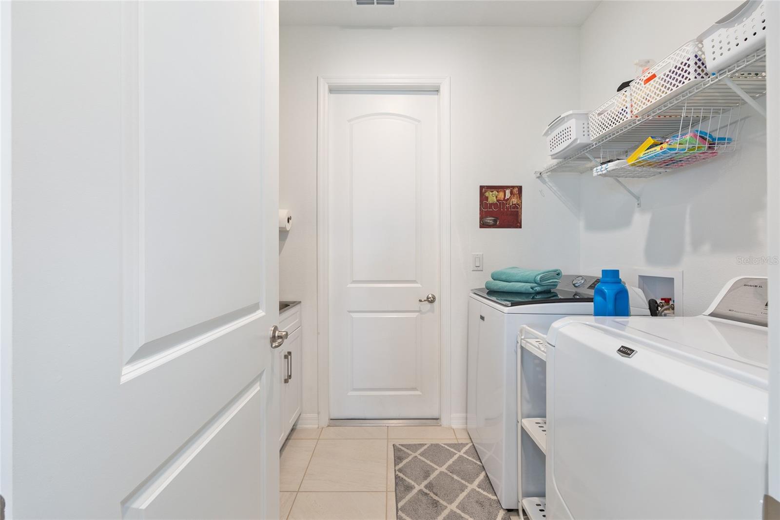 ON TOP OF THE WORLD - Residential