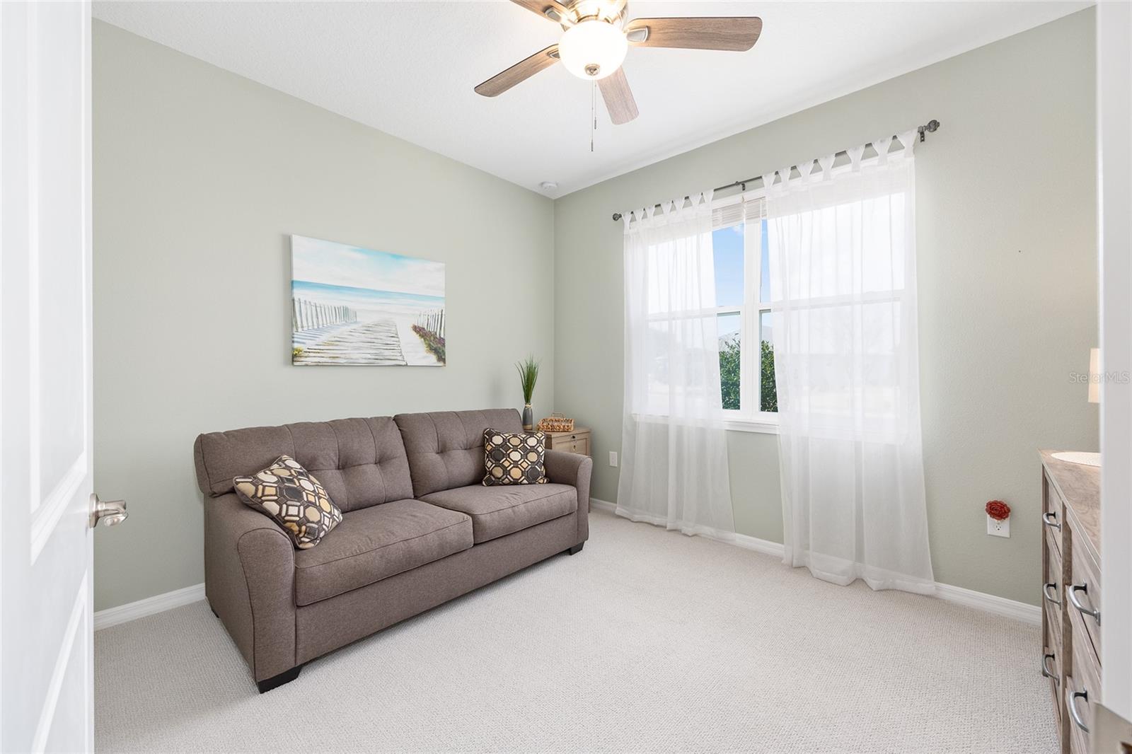 ON TOP OF THE WORLD - Residential