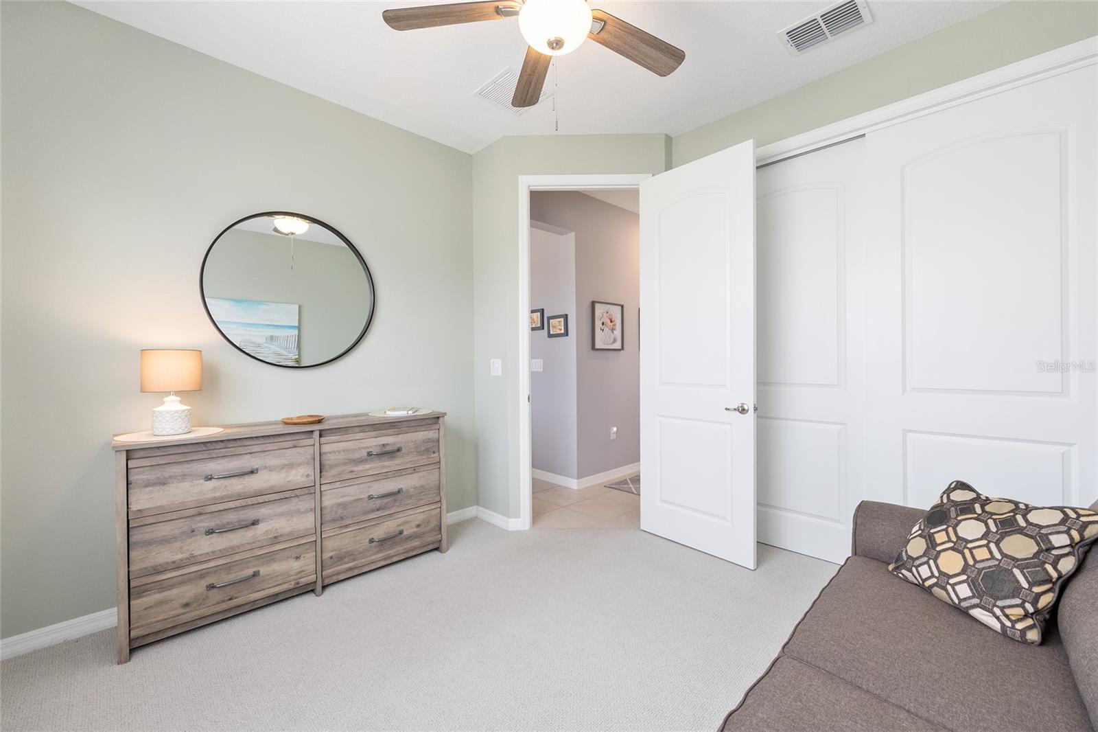 ON TOP OF THE WORLD - Residential