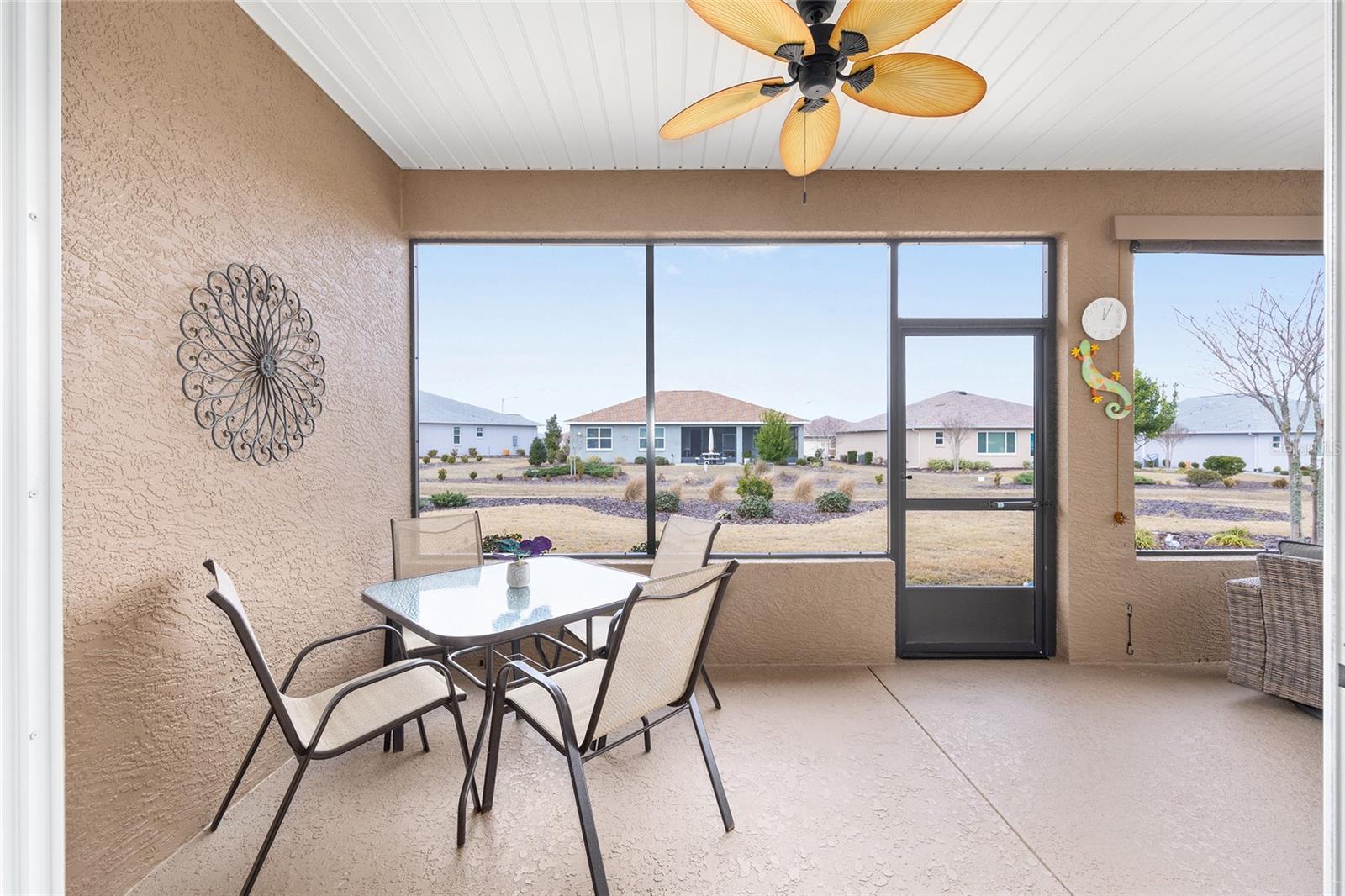 ON TOP OF THE WORLD - Residential